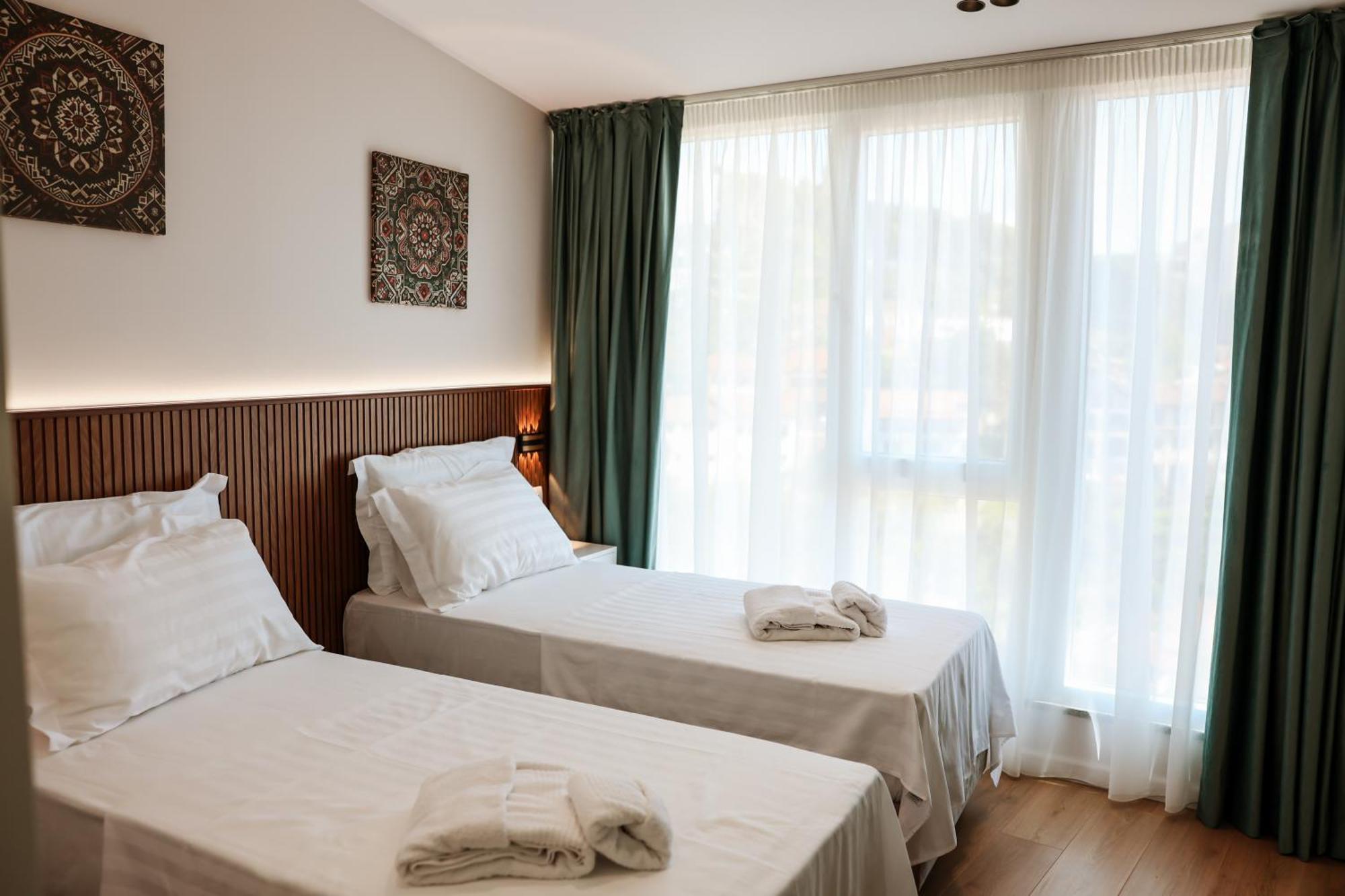 Kruja Townscape Rooms ภายนอก รูปภาพ
