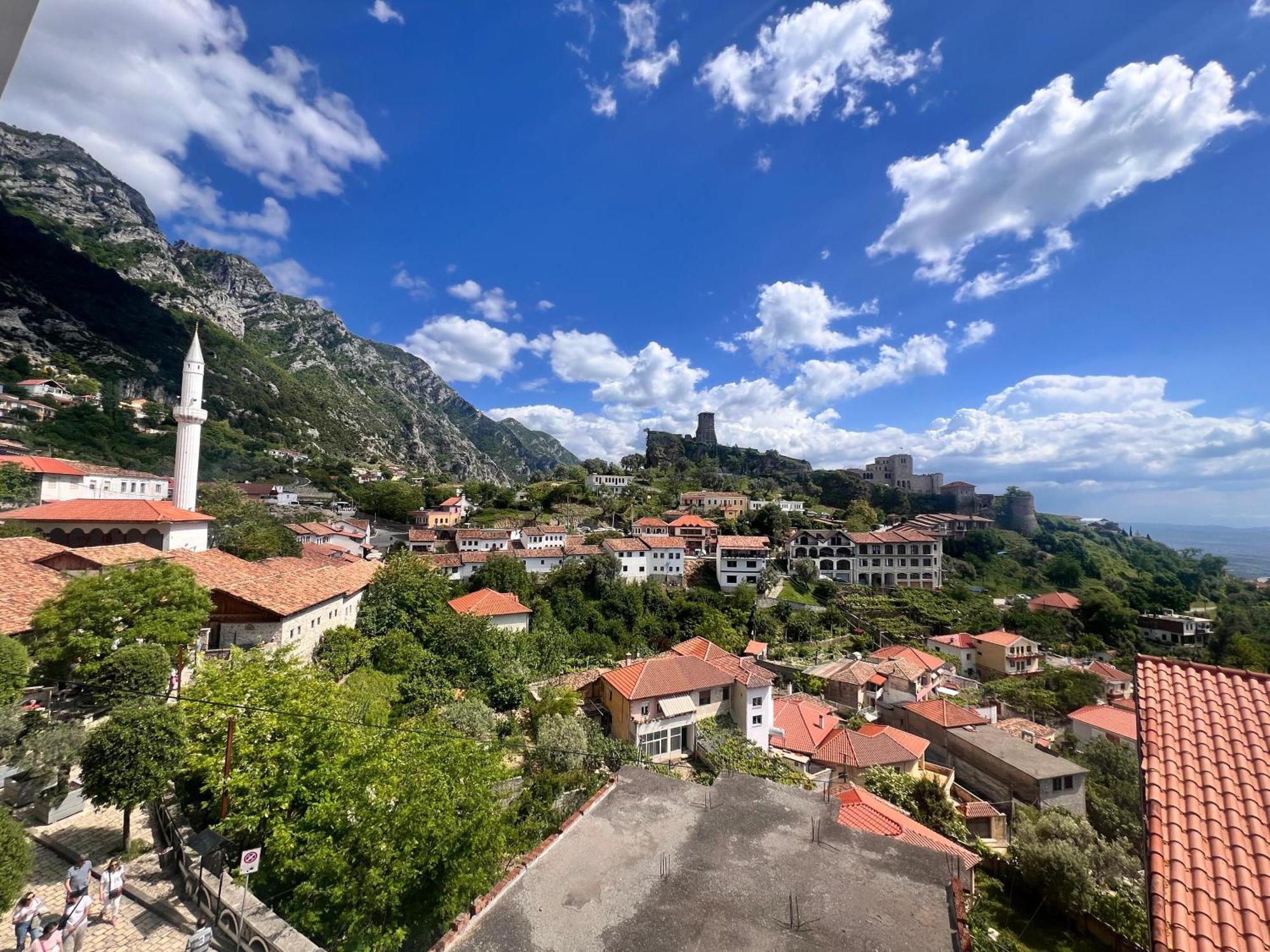 Kruja Townscape Rooms ภายนอก รูปภาพ