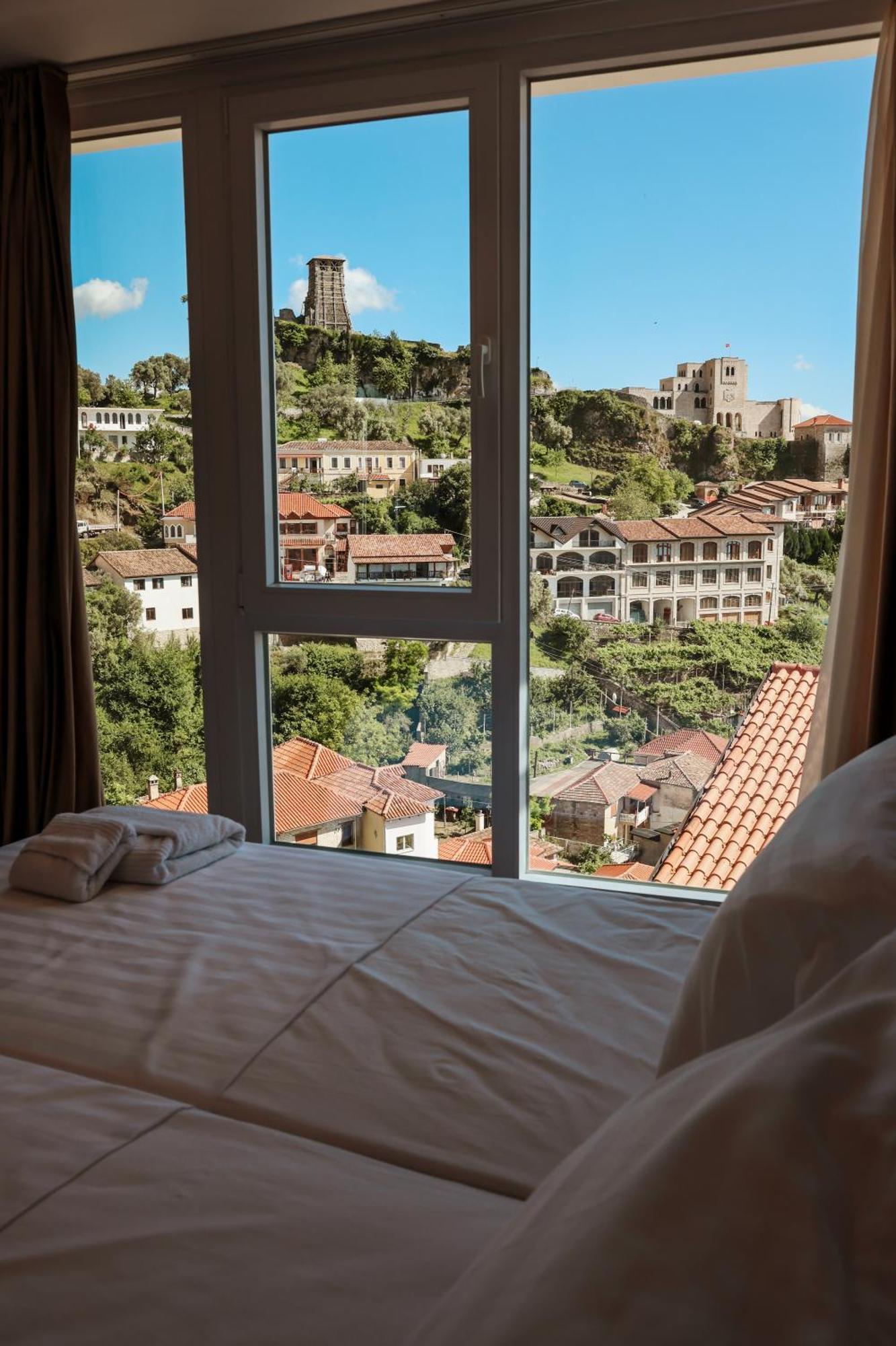 Kruja Townscape Rooms ภายนอก รูปภาพ