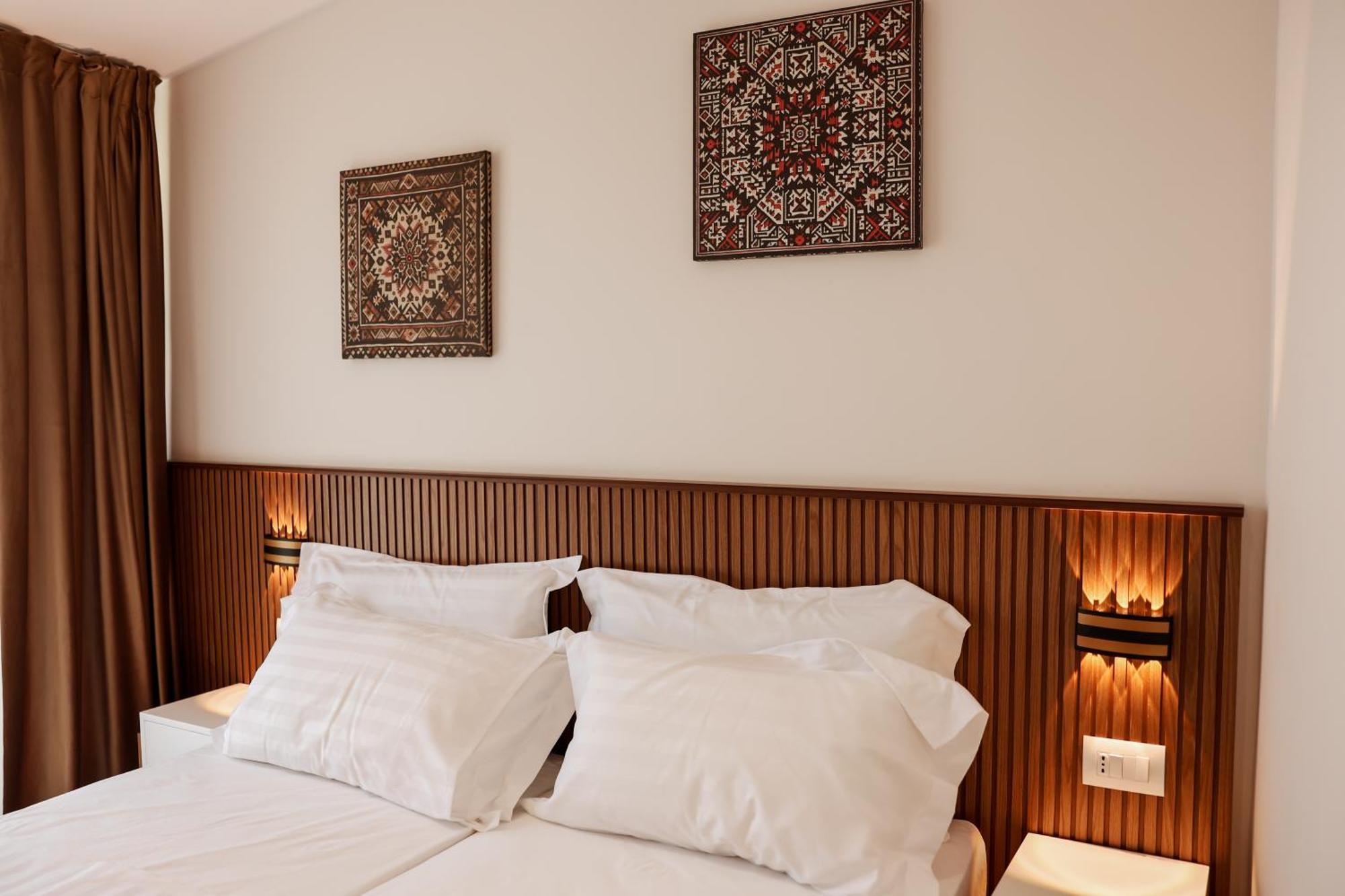 Kruja Townscape Rooms ภายนอก รูปภาพ