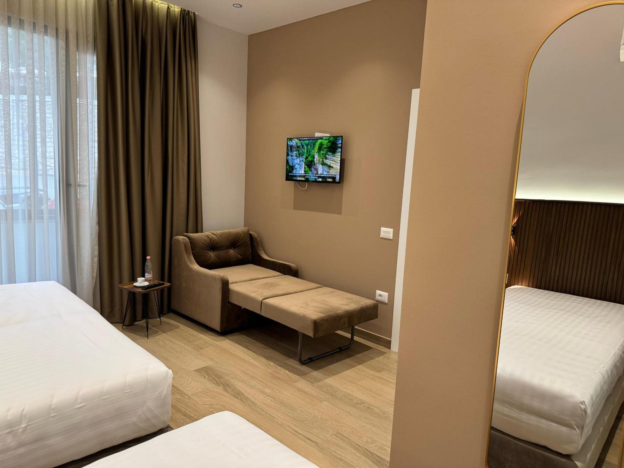Kruja Townscape Rooms ภายนอก รูปภาพ